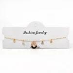 Collar Dorado con Dijes
