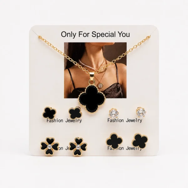 Set de 4 Pares de Aritos & Collar