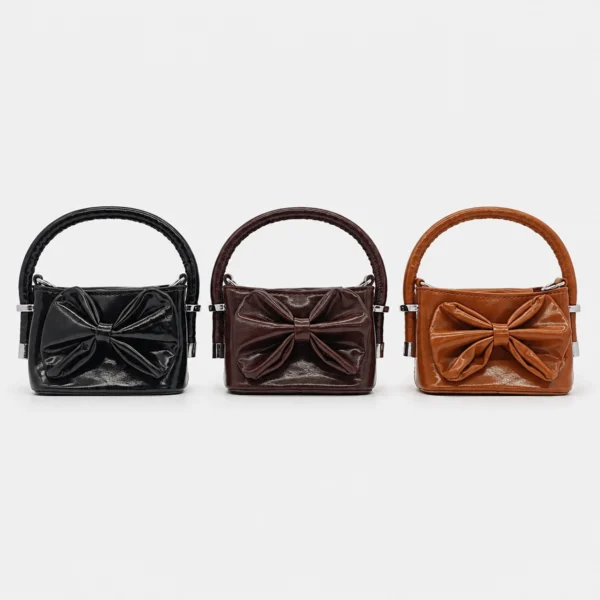 Cartera Brillante con Moño Grande