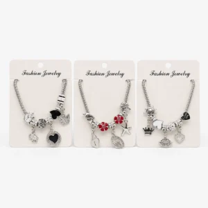 Pulsera Plateada con Dijes