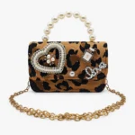 Cartera Animal Print con Corazón